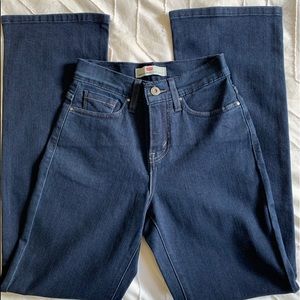 Levi’s bootcut Jeans!